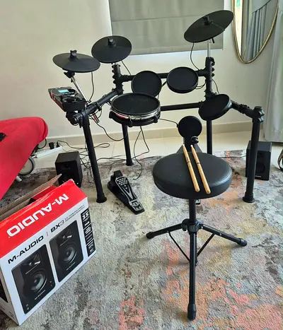 Electronic Drum Kit with Stool, Sticks and speakers