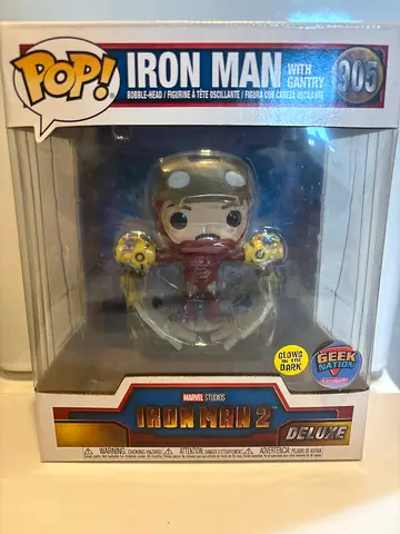 Funko pop Marvel Iron Man with Gantry #905 – Glow in the Dark / Geek Nation Exclusive