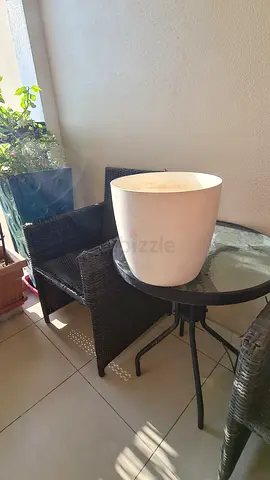 Plastic plant pots