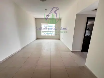 افخم شقة غرفتين ماستر وصالة الخان تتميز بغرف ماستر مع بلكونة وإطلالة مفتوحة وباركن مجاني سكن عائلي موقع مميز جانب الكورنيش