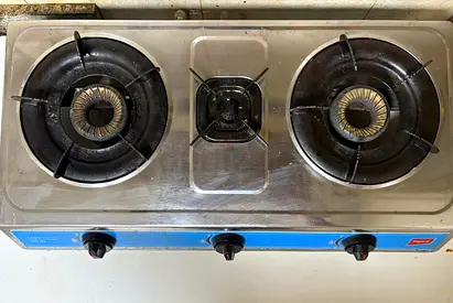 3xBurner Gas Stove in as good as new condition hardly used