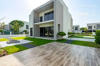 Corner Villa | Green Belt | Ready to Move In
