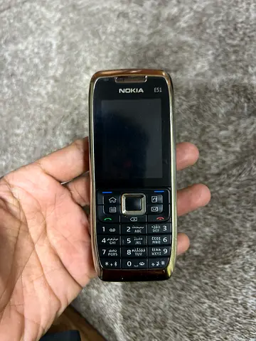 Nokia 6300 / Classic Nokia feature phone - working condition