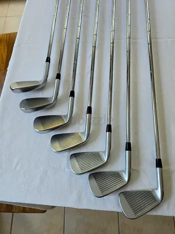 Ping i Blade : The Best of Both Worlds 4 iron - PW , Blue dot, Dynamic Gold Shafts, Golf Pride Grip