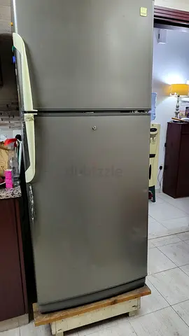 Daewoo FR-4502 KS Refrigerator-Freezer in Excellent Condition For 400 Dhs Only _Must Go Today