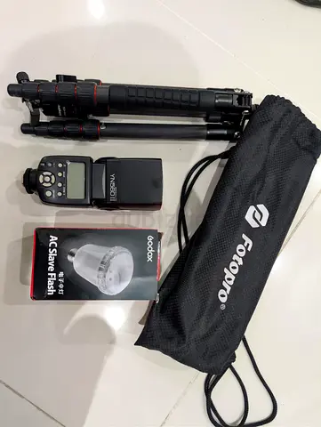 Carbon fibre fotopro camera stand + 2 flash
