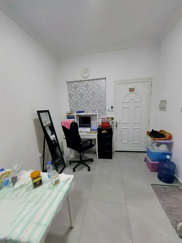Bed space in Studio  Room is available at MBZ