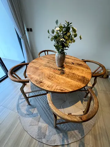 Solid Round Wooden Dining Table with 4 Matching Chairs