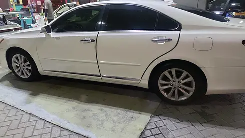 صورة 10 لـ 2011 Lexus ES-SERIES