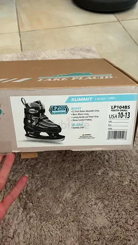 Pair of Ice Skates (Size USA 10-13) in Box - used once