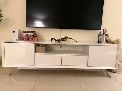 Tv cabinet