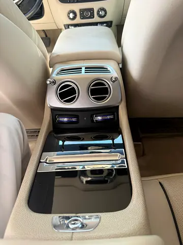 صورة 4 لـ 2016 ROLLS-ROYCE WRAITH