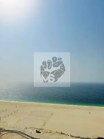 شقة مفروشة فاخرة للإيجار – بإطلالة مباشرة على البحر (350 لليلة الواحدة اول ساكن )