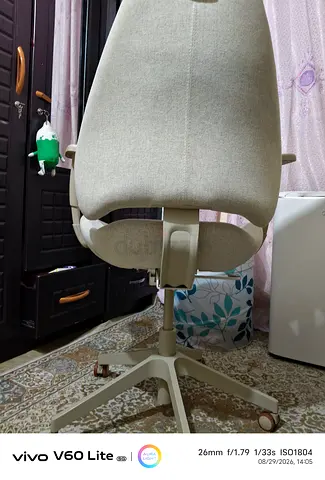 IKEA-style ergonomic swivel office chair - light beige, good condition