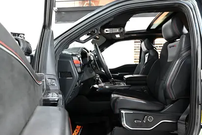 2025 Ford F-150 Raptor R — zdjęcie 11
