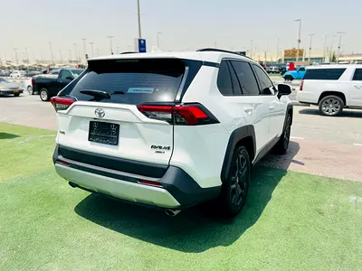 2023 Toyota RAV 4 — фото 4