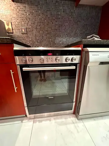 Free delivery Siemens Electric Ceramic cooker 60 cm- Free Standing Cooker