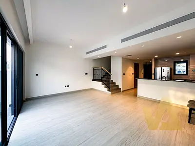F Series | Near to Amenities | Pay in 4 Cheques