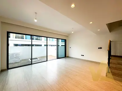 Steps from Amenities | Pay in 6 Cheques