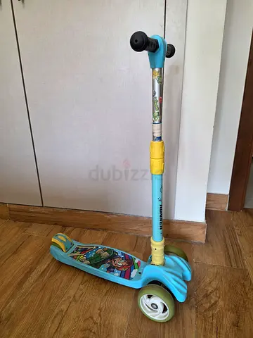 Kids scooter very good condition, urgent