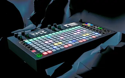 Squarp Hapax hardware sequencer dawless powerhouse with midi usb cv/gate MPE, top of the range