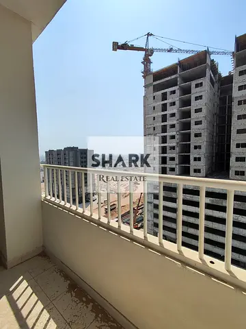 Studio for sale with parking in Ajman - Al Amrah A unique opportunity to own a studio apartment in Al Amrah, Smart Tower, with a private parking space