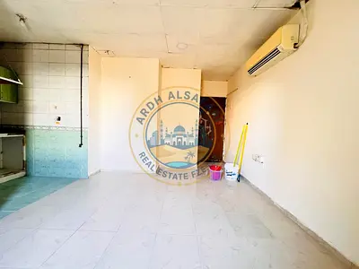 For becholer - STUDIO - SEPARATE KITCHEN - Ready to Move - AVAILABLE IN JUST