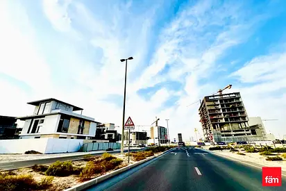 Vastu | Single Row Plot | Premium Location