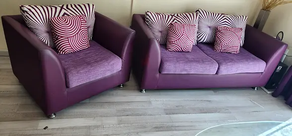 7 seater sofa with center table lamp and scenery