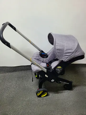 4-in-1 Multifunctional Baby Stroller and infant car seat Good condition