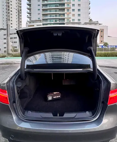 2017 Jaguar XE 照片 8