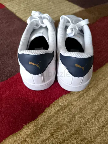 PUMA Smash V2 Low-Top Sneakers unisex