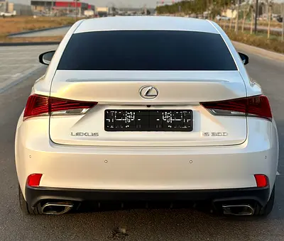 صورة 5 لـ 2019 Lexus IS-SERIES