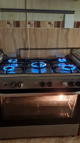 5 burner gas range in great condition