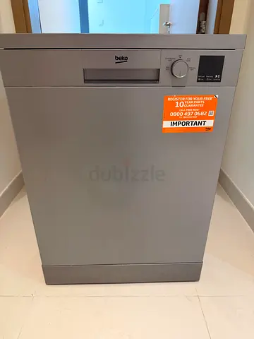Beko freestanding stainless steel dishwasher - good condition