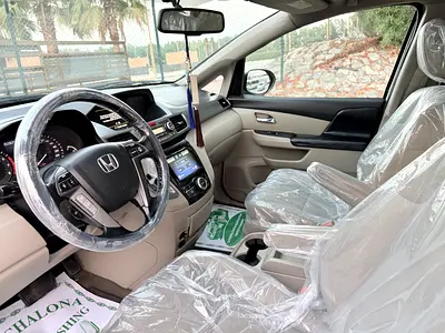 صورة 14 لـ 2015 Honda ODYSSEY J