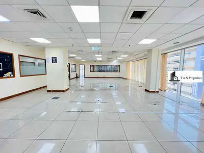 Chiller Free | Prime Location | Near By Metro