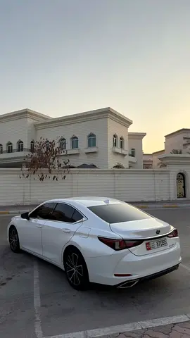 صورة 4 لـ 2023 Lexus ES-SERIES
