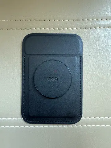 UNIQ MagSafe Leather Wallet (Magnetic Phone Wallet) - Black
