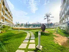 SPECIAL OFFER RATE – SEPTEMBER ONLY | Bright Studio at Crystal Residence | Minutes to Jumeirah Vil