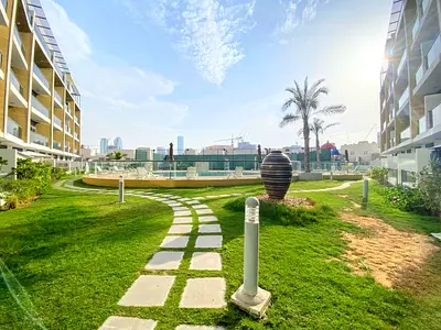 SPECIAL OFFER RATE – SEPTEMBER ONLY | Bright Studio at Crystal Residence | Minutes to Jumeirah Village Circle Attractions