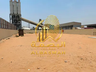للايجار حوطه في الصجعه الصناعيه علي شارع 97 بالشارقه