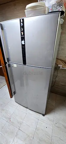 Hitachi Refrigerator for sale - Sharjah- Al khan road