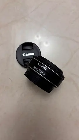 Canon m50 plus Canon EF-S 24mm f/2.8 STM Pancake Lens and canon 24-105 lens & other - Good Condition