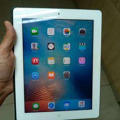 Apple iPad (White) - Good Working Condition