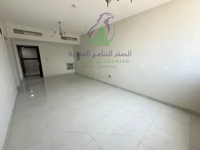 غرفتين ماستر وصالة أول ساكن في الممزر مع باركينج مجاني بلكونه اطلاله مفتوحه موقغ مميز علي مخرج دبي