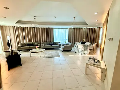 High floor | Bright and Spacious | Fully Upgraded