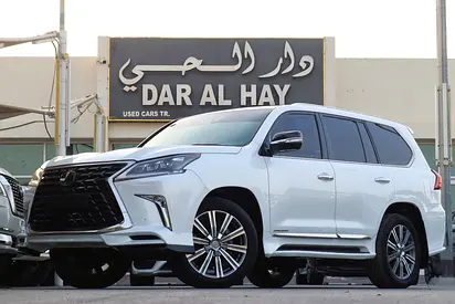 Pristine Lexus LX 570 Sport 2017 | GCC Specs | Low Mileage | Fully Loaded