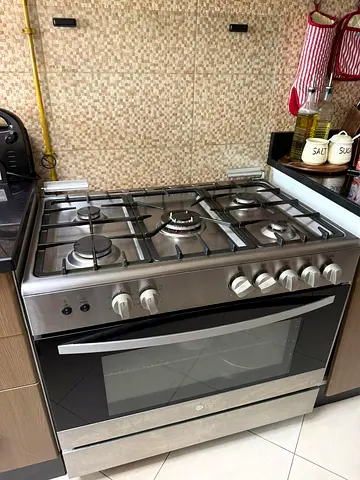 LG Gas Cooker 5 Burners Excellent Condition 90×60cm Working Order Perfect