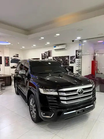 Pristine 2023 Toyota Land Cruiser VXR Twin Turbo | GCC Specs | Low Mileage